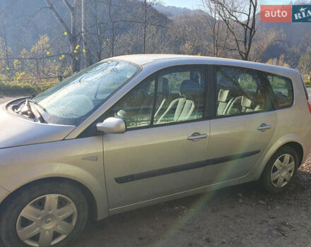 Серый Рено Гранд Сценик, объемом двигателя 2 л и пробегом 250 тыс. км за 5400 $, фото 9 на Automoto.ua