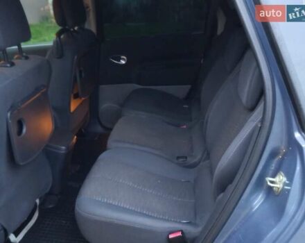 Серый Рено Гранд Сценик, объемом двигателя 2 л и пробегом 259 тыс. км за 5850 $, фото 4 на Automoto.ua