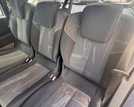 Серый Рено Гранд Сценик, объемом двигателя 2 л и пробегом 253 тыс. км за 4300 $, фото 4 на Automoto.ua