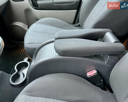 Серый Рено Гранд Сценик, объемом двигателя 1.6 л и пробегом 188 тыс. км за 6200 $, фото 27 на Automoto.ua