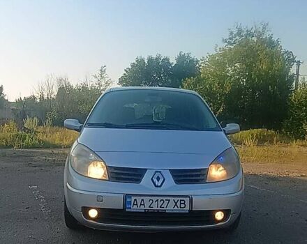 Серый Рено Гранд Сценик, объемом двигателя 1.9 л и пробегом 300 тыс. км за 4700 $, фото 10 на Automoto.ua