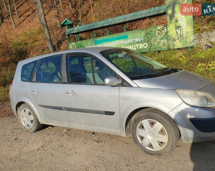 Серый Рено Гранд Сценик, объемом двигателя 2 л и пробегом 250 тыс. км за 5400 $, фото 12 на Automoto.ua