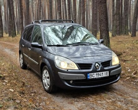 Серый Рено Гранд Сценик, объемом двигателя 1.9 л и пробегом 300 тыс. км за 4800 $, фото 1 на Automoto.ua