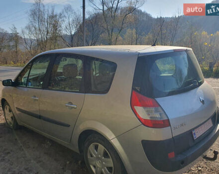 Серый Рено Гранд Сценик, объемом двигателя 2 л и пробегом 250 тыс. км за 5400 $, фото 8 на Automoto.ua