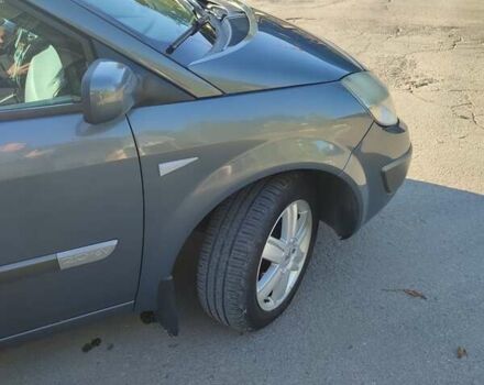 Серый Рено Гранд Сценик, объемом двигателя 2 л и пробегом 299 тыс. км за 5300 $, фото 6 на Automoto.ua