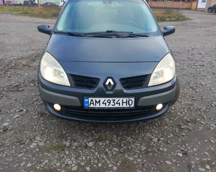 Серый Рено Гранд Сценик, объемом двигателя 2 л и пробегом 215 тыс. км за 4900 $, фото 2 на Automoto.ua
