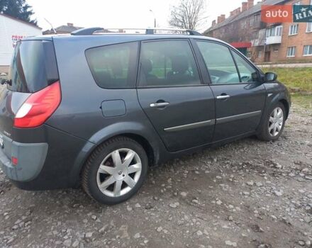 Серый Рено Гранд Сценик, объемом двигателя 2 л и пробегом 215 тыс. км за 4900 $, фото 8 на Automoto.ua