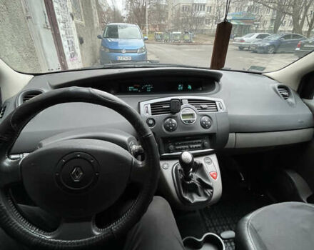 Серый Рено Гранд Сценик, объемом двигателя 2 л и пробегом 328 тыс. км за 4000 $, фото 6 на Automoto.ua