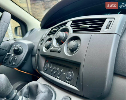 Серый Рено Гранд Сценик, объемом двигателя 1.6 л и пробегом 188 тыс. км за 6200 $, фото 43 на Automoto.ua