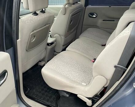 Серый Рено Гранд Сценик, объемом двигателя 2 л и пробегом 282 тыс. км за 5000 $, фото 7 на Automoto.ua