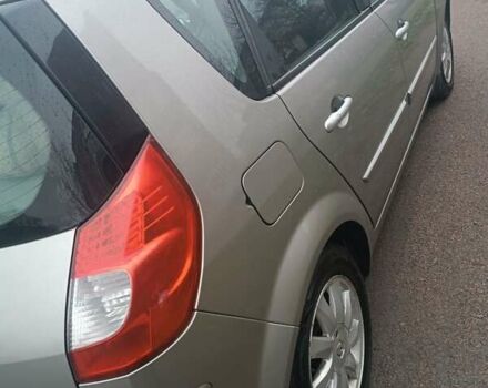 Серый Рено Гранд Сценик, объемом двигателя 1.6 л и пробегом 237 тыс. км за 4800 $, фото 8 на Automoto.ua