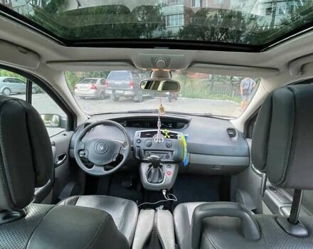 Сірий Рено Гранд Сценік, об'ємом двигуна 2 л та пробігом 310 тис. км за 6000 $, фото 16 на Automoto.ua