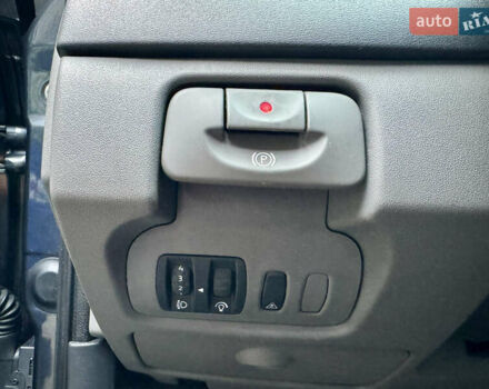 Серый Рено Гранд Сценик, объемом двигателя 1.6 л и пробегом 188 тыс. км за 6200 $, фото 26 на Automoto.ua