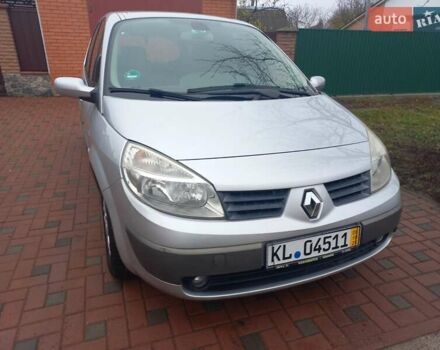 Серый Рено Гранд Сценик, объемом двигателя 1.6 л и пробегом 160 тыс. км за 4950 $, фото 11 на Automoto.ua