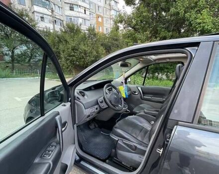 Сірий Рено Гранд Сценік, об'ємом двигуна 2 л та пробігом 310 тис. км за 6000 $, фото 30 на Automoto.ua