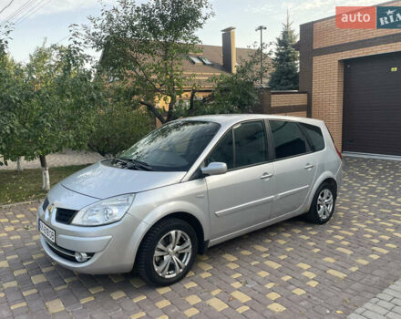 Рено Гранд Сценик 2006 в Харькове на Automoto.ua Серый Рено Гранд Сценик, объемом двигателя 2 л и пробегом 76 тыс. км за 7999 $, фото 2 на Automoto.ua