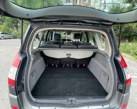 Сірий Рено Гранд Сценік, об'ємом двигуна 2 л та пробігом 310 тис. км за 6000 $, фото 17 на Automoto.ua