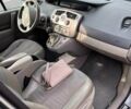 Серый Рено Гранд Сценик, объемом двигателя 2 л и пробегом 70 тыс. км за 4300 $, фото 2 на Automoto.ua