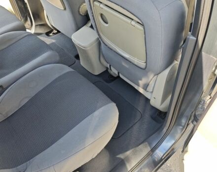 Серый Рено Гранд Сценик, объемом двигателя 2 л и пробегом 317 тыс. км за 6200 $, фото 20 на Automoto.ua