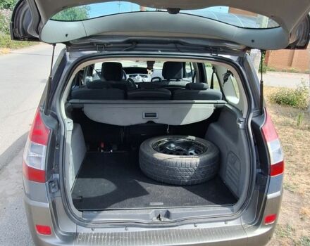 Сірий Рено Гранд Сценік, об'ємом двигуна 1.5 л та пробігом 234 тис. км за 5350 $, фото 5 на Automoto.ua