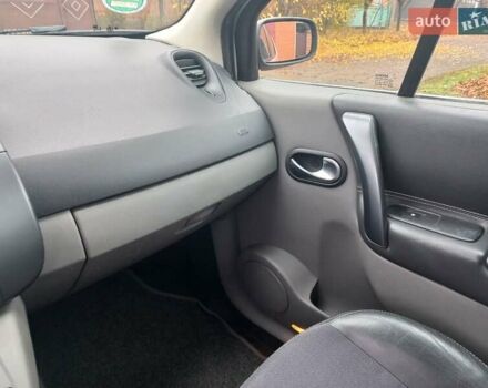 Серый Рено Гранд Сценик, объемом двигателя 1.6 л и пробегом 160 тыс. км за 4950 $, фото 60 на Automoto.ua