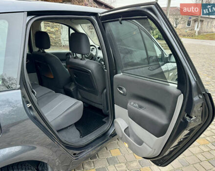 Серый Рено Гранд Сценик, объемом двигателя 1.6 л и пробегом 188 тыс. км за 6200 $, фото 34 на Automoto.ua