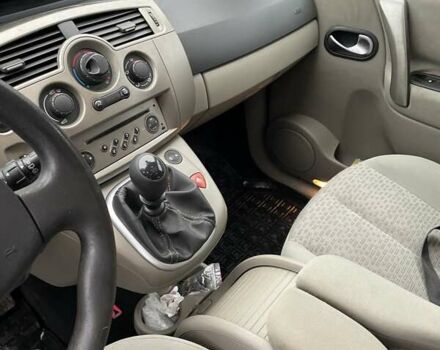 Серый Рено Гранд Сценик, объемом двигателя 2 л и пробегом 282 тыс. км за 5000 $, фото 8 на Automoto.ua