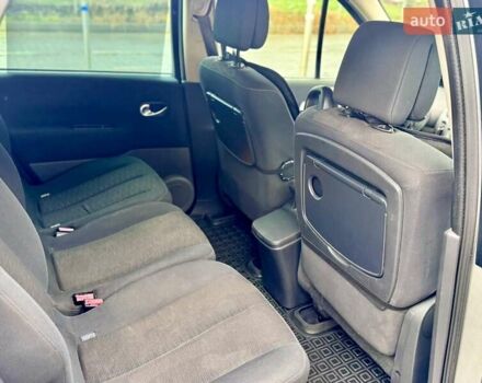 Серый Рено Гранд Сценик, объемом двигателя 1.9 л и пробегом 247 тыс. км за 6400 $, фото 51 на Automoto.ua