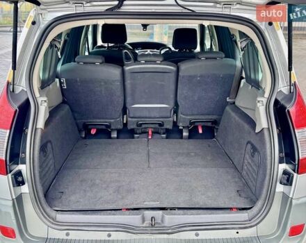 Серый Рено Гранд Сценик, объемом двигателя 1.9 л и пробегом 247 тыс. км за 6400 $, фото 44 на Automoto.ua