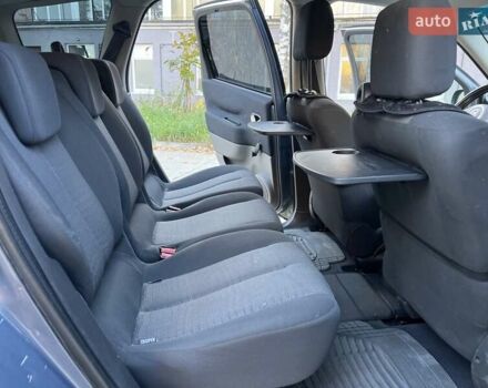 Серый Рено Гранд Сценик, объемом двигателя 1.46 л и пробегом 300 тыс. км за 4450 $, фото 42 на Automoto.ua