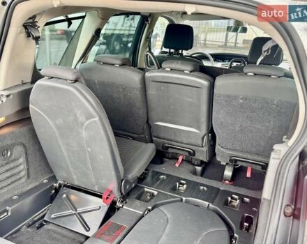 Серый Рено Гранд Сценик, объемом двигателя 1.9 л и пробегом 247 тыс. км за 6400 $, фото 48 на Automoto.ua