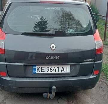 Серый Рено Гранд Сценик, объемом двигателя 1.6 л и пробегом 245 тыс. км за 5300 $, фото 6 на Automoto.ua