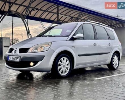 Серый Рено Гранд Сценик, объемом двигателя 1.9 л и пробегом 247 тыс. км за 6400 $, фото 10 на Automoto.ua