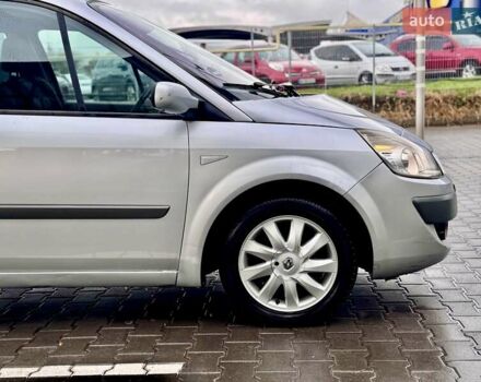 Серый Рено Гранд Сценик, объемом двигателя 1.9 л и пробегом 247 тыс. км за 6400 $, фото 6 на Automoto.ua