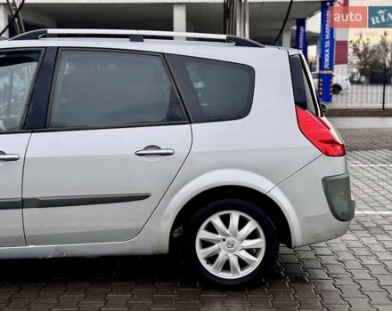 Серый Рено Гранд Сценик, объемом двигателя 1.9 л и пробегом 247 тыс. км за 6400 $, фото 16 на Automoto.ua