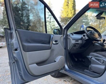 Серый Рено Гранд Сценик, объемом двигателя 1.46 л и пробегом 300 тыс. км за 4450 $, фото 35 на Automoto.ua