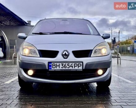 Серый Рено Гранд Сценик, объемом двигателя 1.9 л и пробегом 247 тыс. км за 6400 $, фото 14 на Automoto.ua
