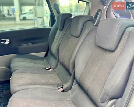 Серый Рено Гранд Сценик, объемом двигателя 1.9 л и пробегом 247 тыс. км за 6400 $, фото 41 на Automoto.ua