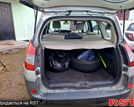 Серый Рено Гранд Сценик, объемом двигателя 1.5 л и пробегом 345 тыс. км за 4950 $, фото 8 на Automoto.ua