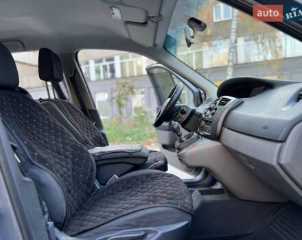 Серый Рено Гранд Сценик, объемом двигателя 1.46 л и пробегом 300 тыс. км за 4450 $, фото 45 на Automoto.ua