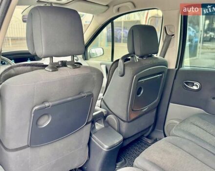 Серый Рено Гранд Сценик, объемом двигателя 1.9 л и пробегом 247 тыс. км за 6400 $, фото 42 на Automoto.ua