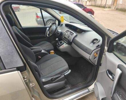 Серый Рено Гранд Сценик, объемом двигателя 1 л и пробегом 195 тыс. км за 5800 $, фото 3 на Automoto.ua