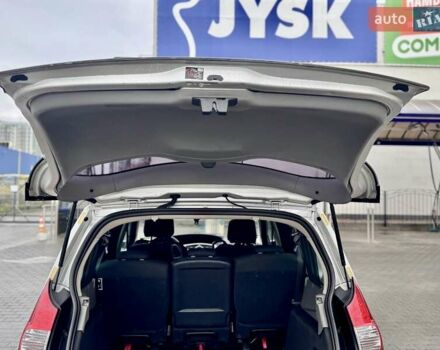 Серый Рено Гранд Сценик, объемом двигателя 1.9 л и пробегом 247 тыс. км за 6400 $, фото 45 на Automoto.ua