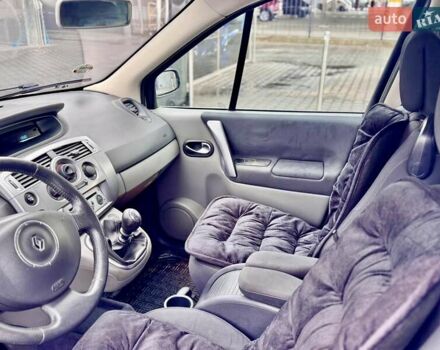 Серый Рено Гранд Сценик, объемом двигателя 1.9 л и пробегом 247 тыс. км за 6400 $, фото 35 на Automoto.ua