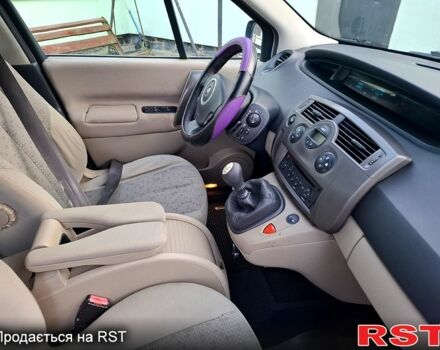 Серый Рено Гранд Сценик, объемом двигателя 1.5 л и пробегом 345 тыс. км за 4950 $, фото 7 на Automoto.ua