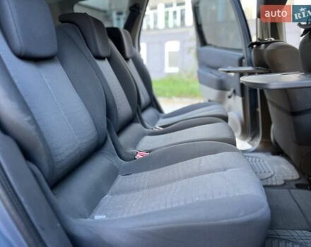 Серый Рено Гранд Сценик, объемом двигателя 1.46 л и пробегом 300 тыс. км за 4450 $, фото 43 на Automoto.ua