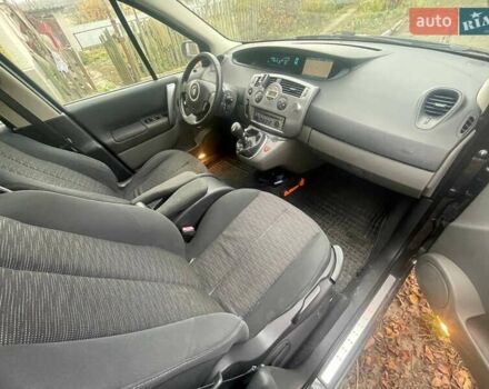 Сірий Рено Гранд Сценік, об'ємом двигуна 2 л та пробігом 208 тис. км за 5700 $, фото 23 на Automoto.ua