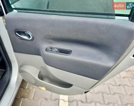 Серый Рено Гранд Сценик, объемом двигателя 1.9 л и пробегом 247 тыс. км за 6400 $, фото 50 на Automoto.ua