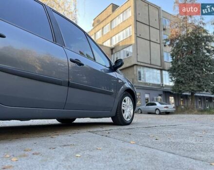 Серый Рено Гранд Сценик, объемом двигателя 1.46 л и пробегом 300 тыс. км за 4450 $, фото 29 на Automoto.ua