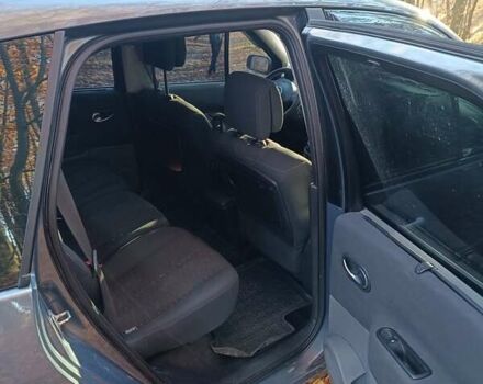 Серый Рено Гранд Сценик, объемом двигателя 1.6 л и пробегом 354 тыс. км за 4900 $, фото 2 на Automoto.ua